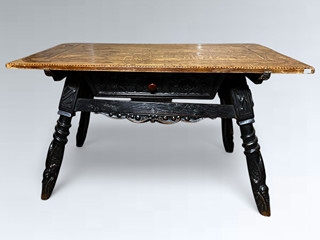 Selský barokní jídelní stůl s křesly