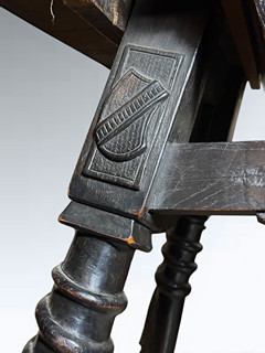 Selský barokní jídelní stůl s křesly