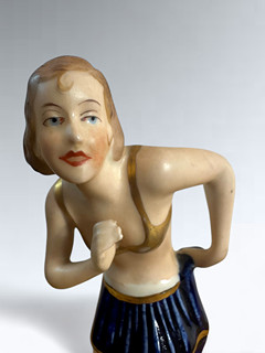 Königová Elly Strobach (1908 - 2002) - Tanečnice v kobaltové modři - Royal Dux