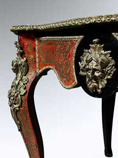 Ceremoniální stůl Boulle