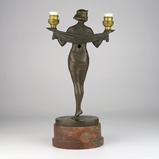 Figurální art deco lampa