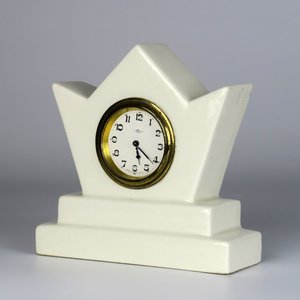 Hodiny ve stylu art deco