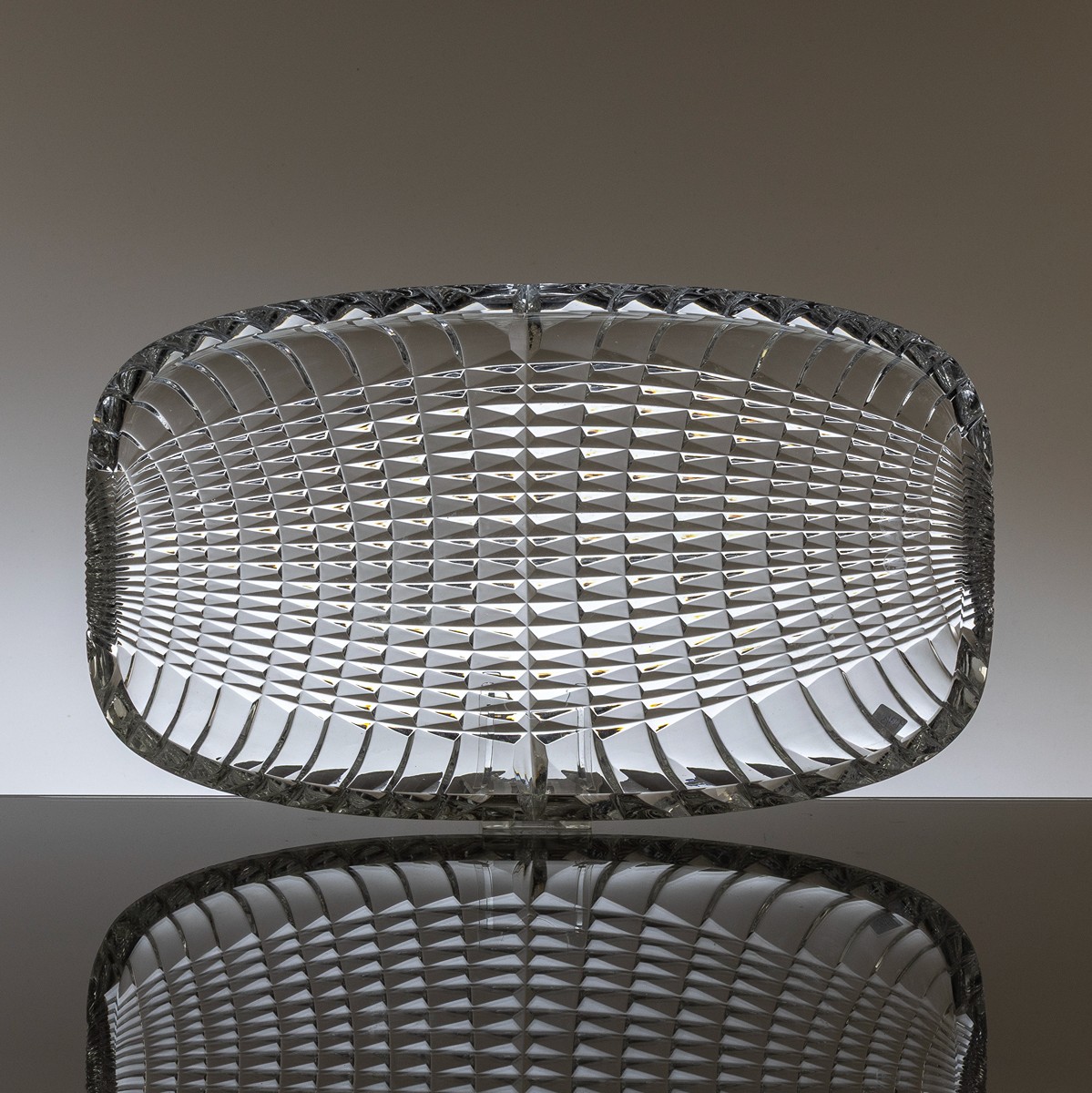 Ladislav Oliva (1933) - Podnos