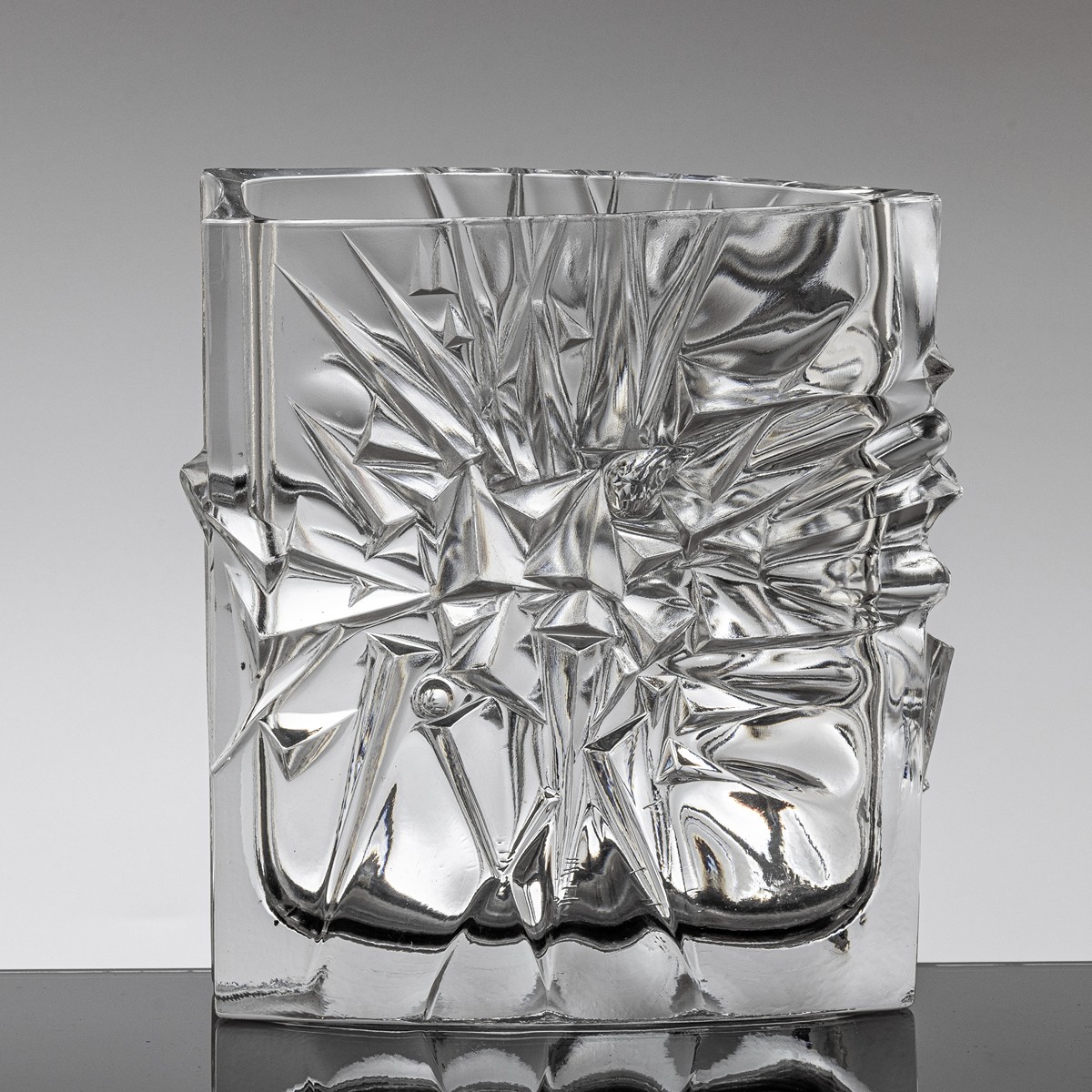 Ladislav Oliva (1933) - Žardiniéra a mísa