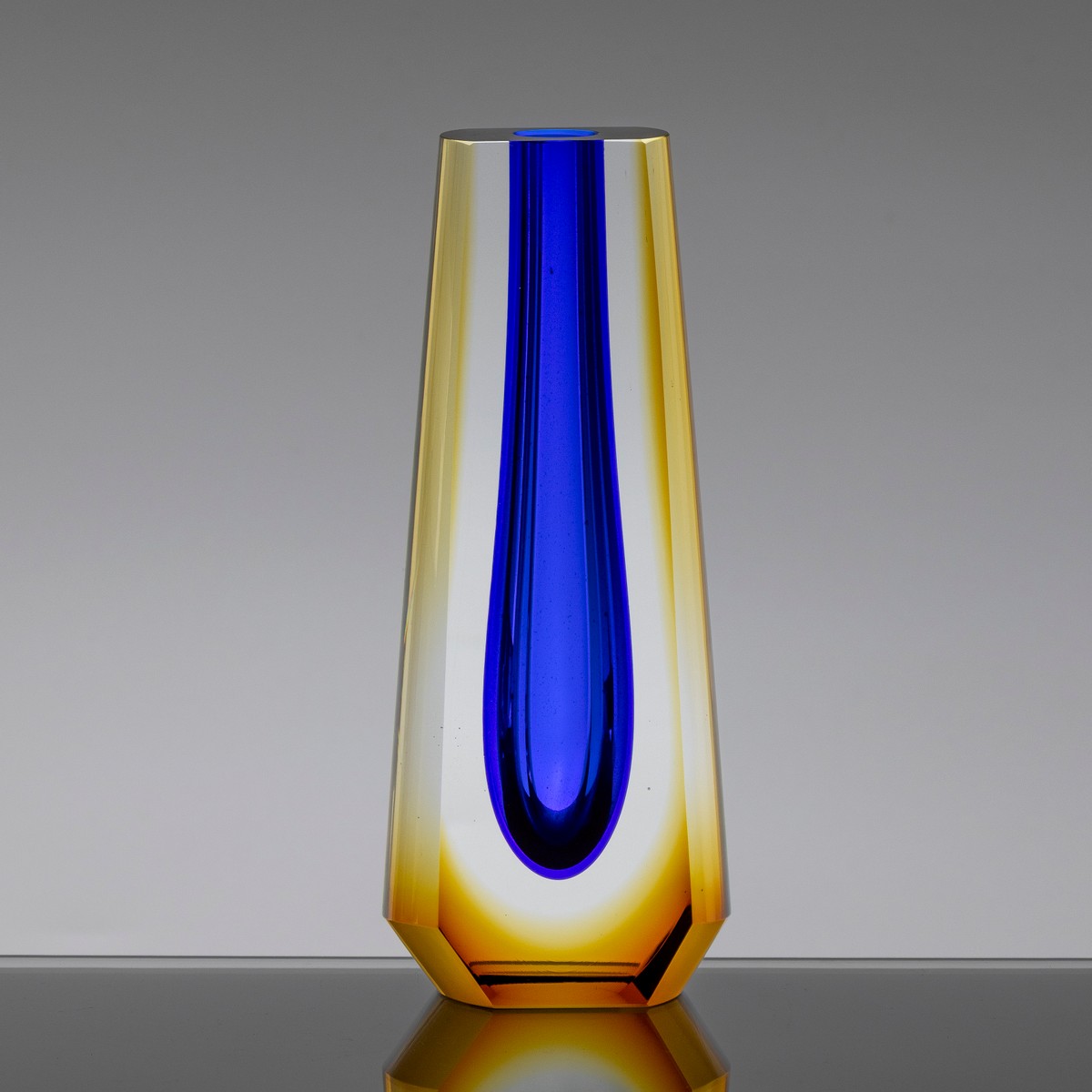 Pavel Hlava (1924 - 2003) - Váza na jeden květ