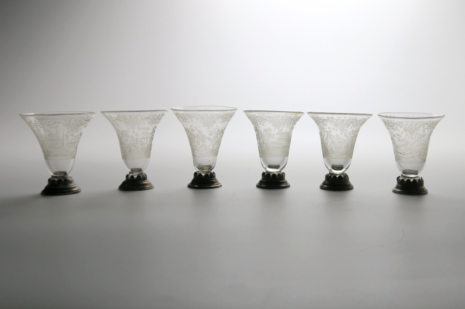 Sada 6 odlivek na pálenku