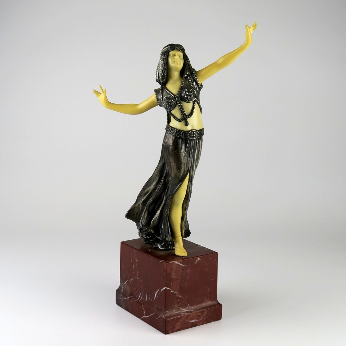 Art deco egyptská tanečnice