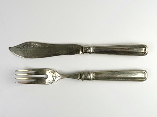 Stříbrný rybí servis pro 18 osob