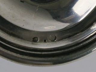 Stříbrný tác na chlebíčky