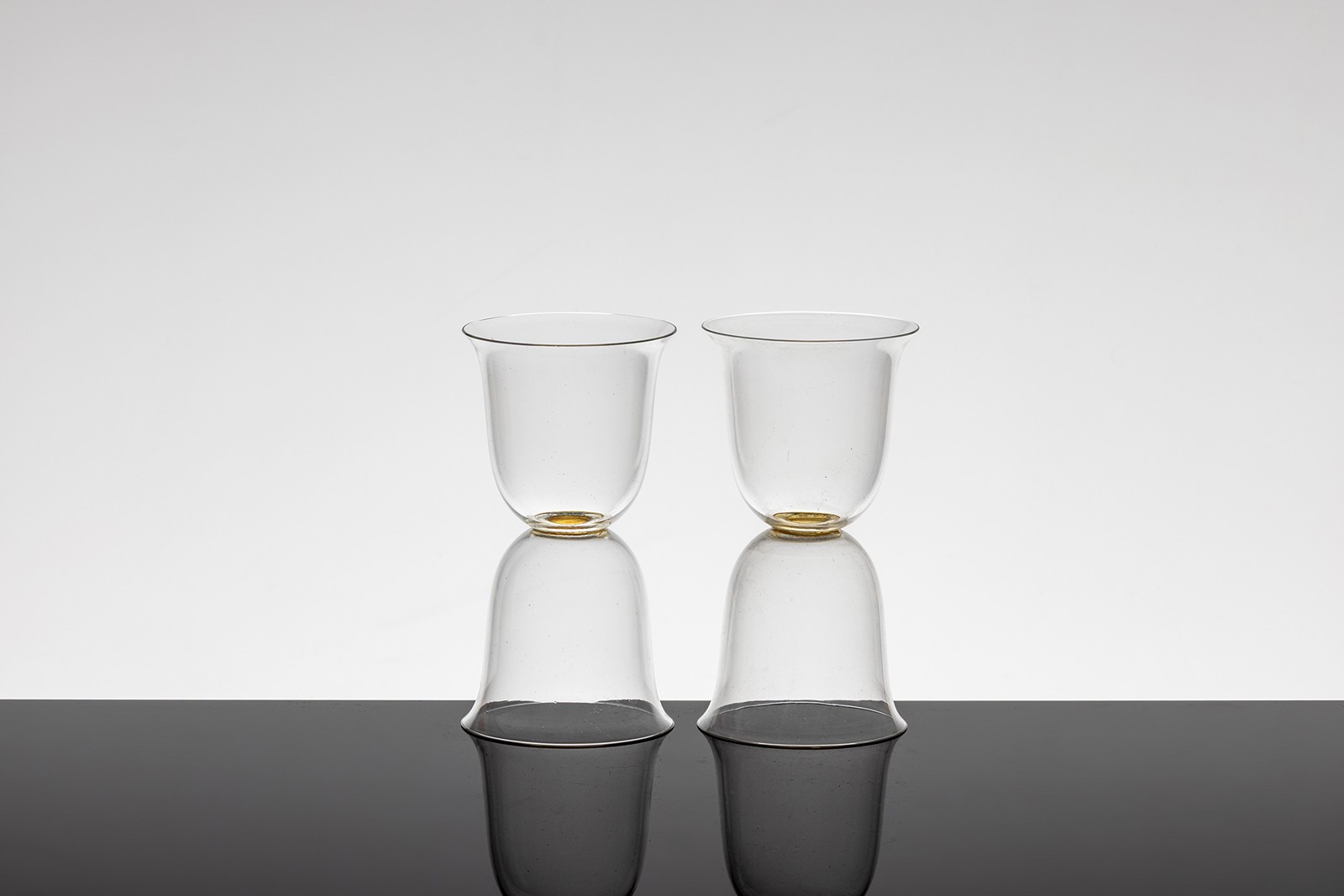 Josef Hoffmann (1870 - 1956) - Sklenice na vodu nebo bílé víno Modelové číslo A va 21 – 4 ks