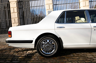 Luxusní, investiční vůz Bentley Brooklands