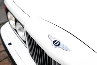 Luxusní, investiční vůz Bentley Brooklands