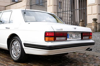 Luxusní, investiční vůz Bentley Brooklands