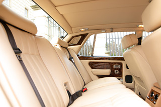Luxusní, investiční vůz Bentley Brooklands