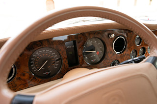 Luxusní, investiční vůz Bentley Brooklands