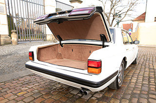Luxusní, investiční vůz Bentley Brooklands
