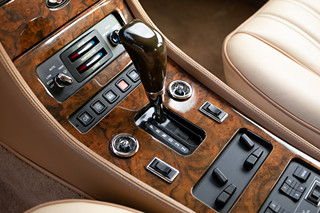 Luxusní, investiční vůz Bentley Brooklands