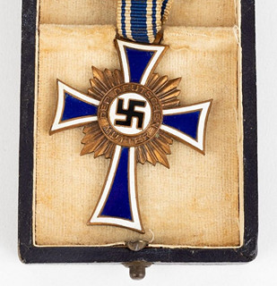 Německý mateřský kříž z 2. sv. války