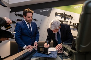 SE25-1999 | CZ BREN 2Ms Special Edition