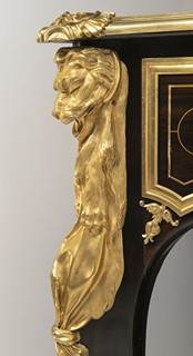 LOUIS XV STYLE BUREAU PLAT