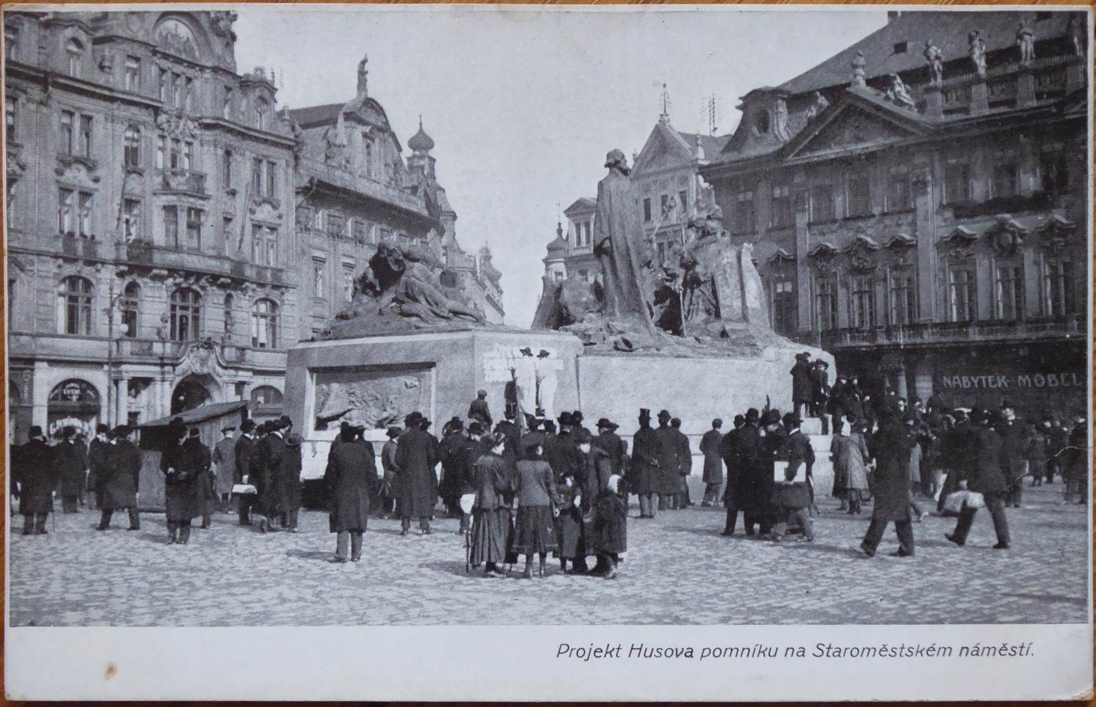 LADISLAV ŠALOUN (1870-1946) - POHLEDNICE HUSOVA POMNÍKU PŘED DOKONČENÍM