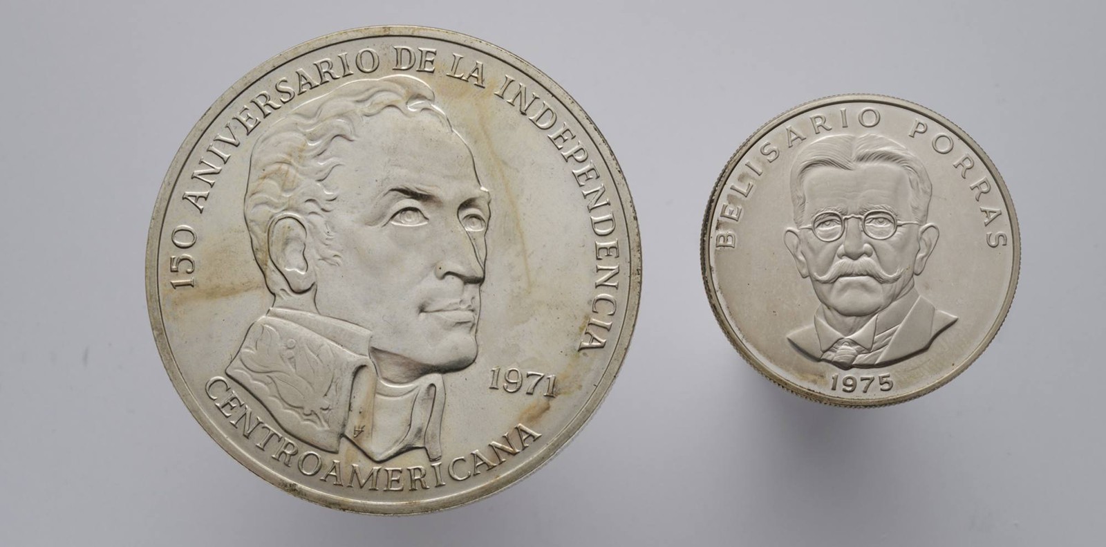 2 STŘÍBRNÉ MINCE: 20 BALBOAS A 5 BALBOAS