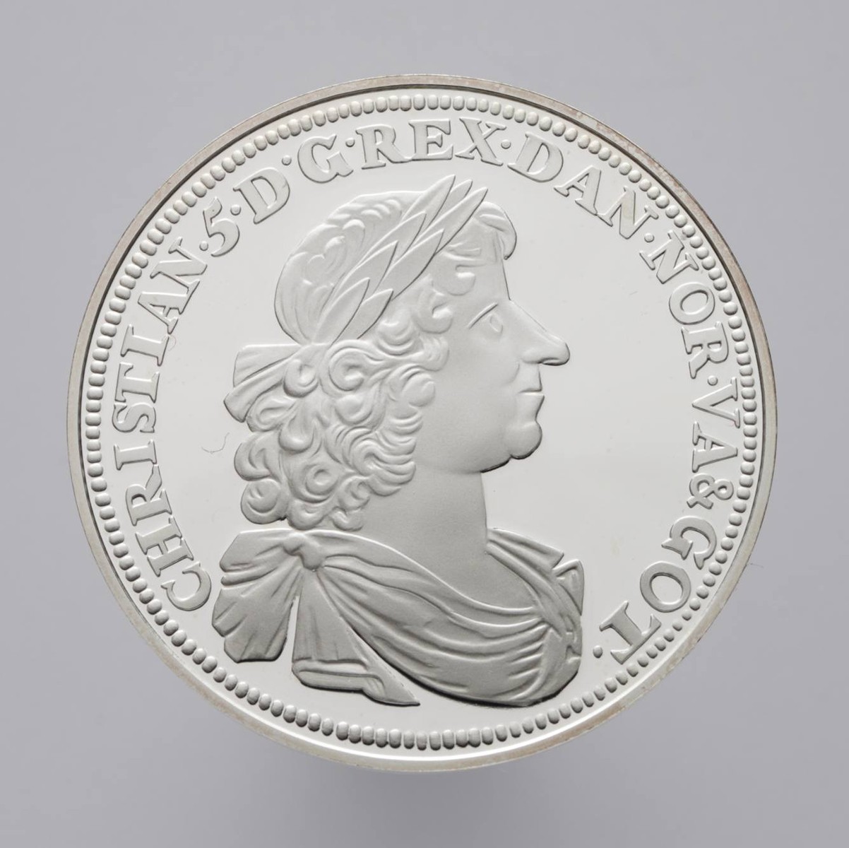 STŘÍBRNÁ PAMĚTNÍ MINCE - REPLIKA SPECIEDALER Z ROKU 1678