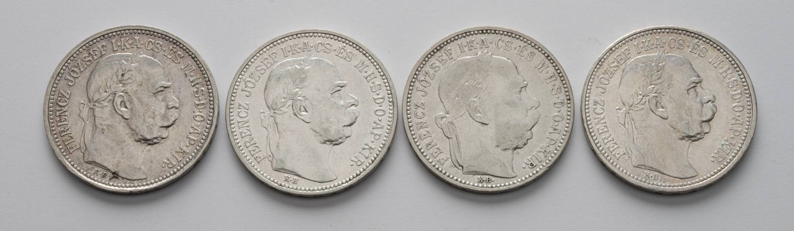 4 STŘÍBRNÉ KORUNY