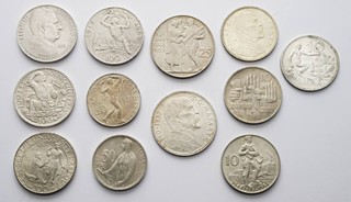 12 STŘÍBRNÝCH PAMĚTNÍCH MINCÍ