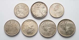 7 STŘÍBRNÝCH PAMĚTNÍCH MINCÍ