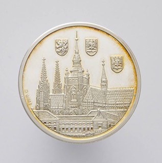 STŘÍBRNÁ PAMĚTNÍ MEDAILE BARACK OBAMA YES WE CAN NÁVŠTĚVA V PRAZE DUBEN 2009