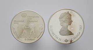 DVOJICE STŘÍBRNÝCH PAMĚTNÍCH MINCÍ