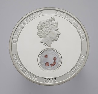 STŘÍBRNÁ MINCE 1 DOLLAR TREASURES OF THE WORLD, GARNET