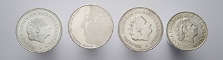 4 STŘÍBRNÉ MINCE: 50 GULDEN, 10 GULDEN A 2½ GULDEN