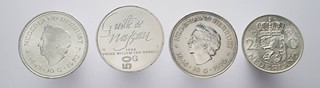 4 STŘÍBRNÉ MINCE: 50 GULDEN, 10 GULDEN A 2½ GULDEN