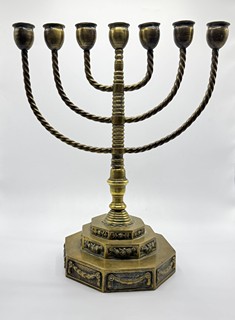 Menora 