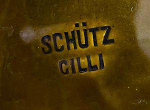 Secesní keramický talíř Papoušek - Schütz Cilli (Blansko)