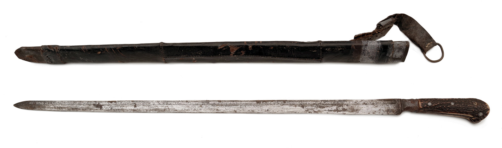 Dlouhý nožový lovecký tesák