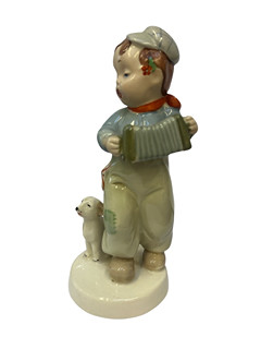 Royal dux - Chlapec s harmonikou a pejskem