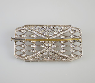 Art deco platinová brož s diamanty