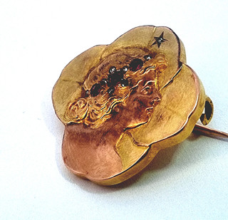 Secesní zlatá brož s rubíny a diamanty, Rakousko-Uhersko