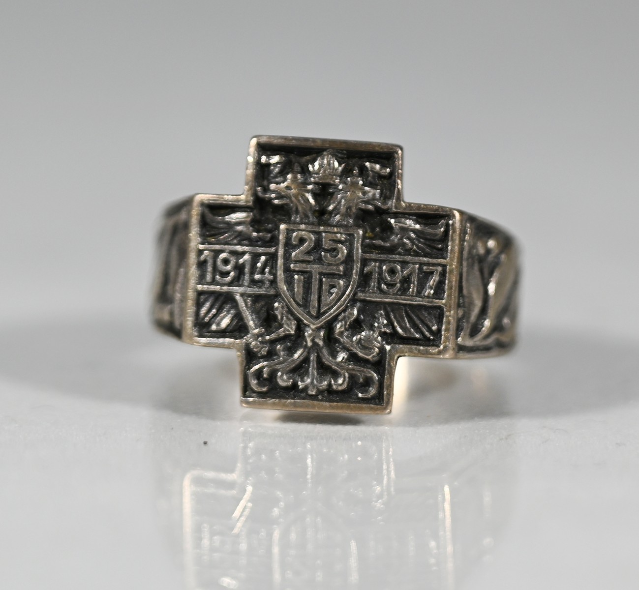 Stříbrný vlastenecký prsten