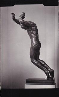 Tibor Honty (1907 - 1968) - Socha muže v pohybu