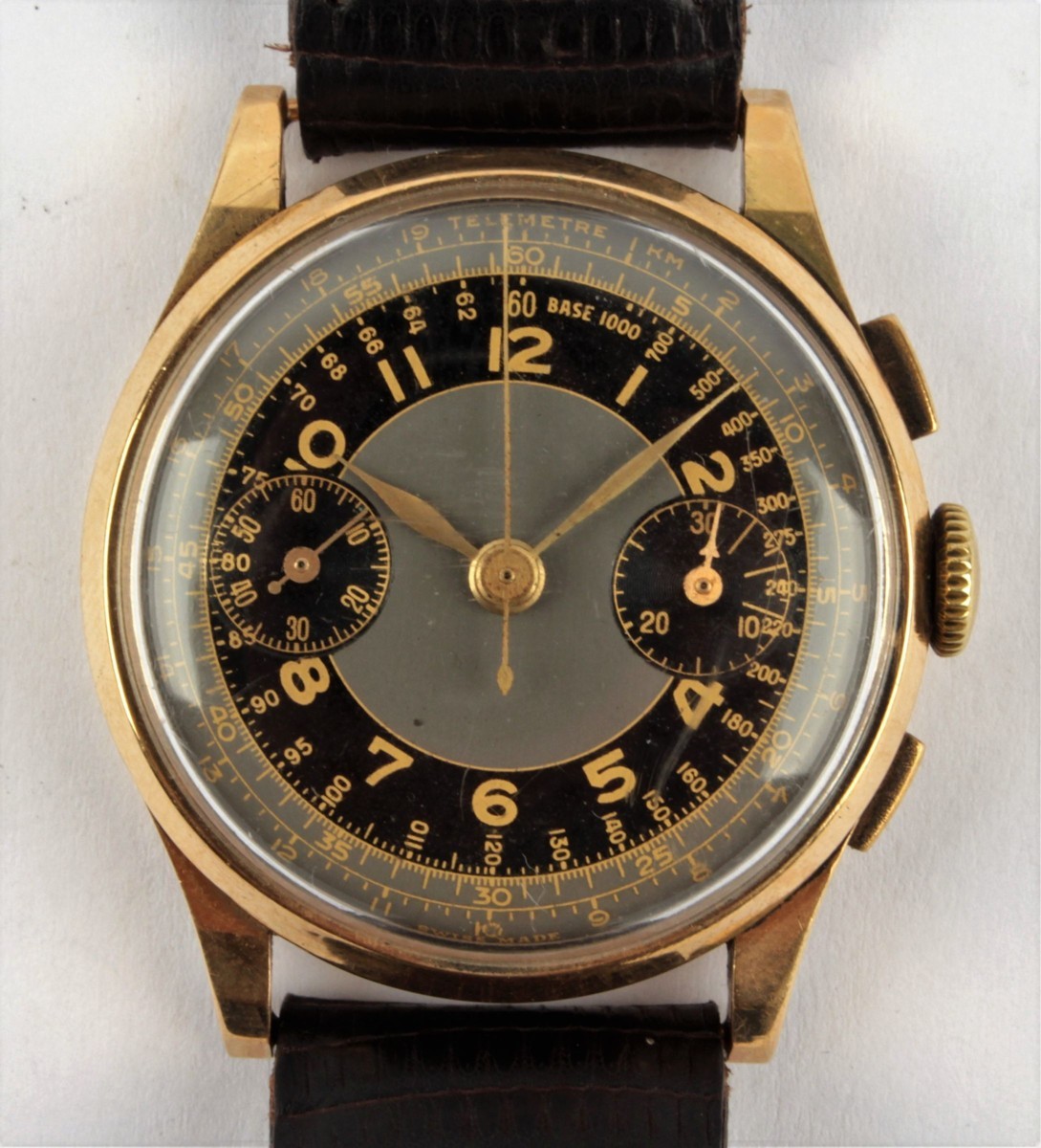 Zlaté náramkové hodinky - chronograf 