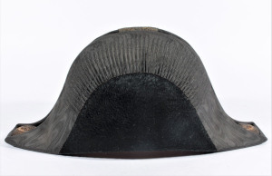 Rakousko-uherský klobouk úředníka Císařsko-královské státní dráhy s etuí