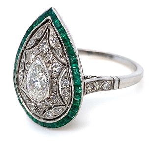 Prsten s diamanty a smaragdy | Art deco | platina | Československo 1930 | znalecký posudek