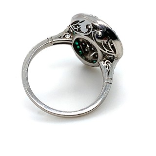 Prsten s diamanty a smaragdy | Art deco | platina | Československo 1930 | znalecký posudek