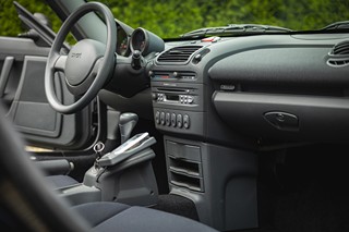 SMART ROADSTER “LIMITED MTV EDITION / JEN 323 KM”