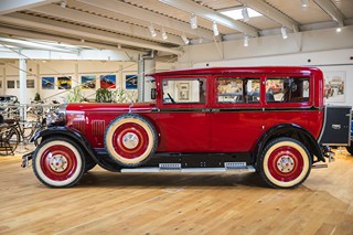 PRAGA GRAND “LUXUSNÍ LIMUZÍNA”