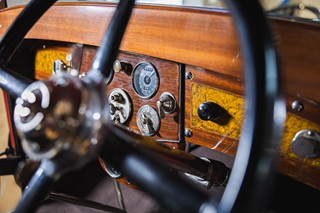 PRAGA GRAND “LUXUSNÍ LIMUZÍNA”